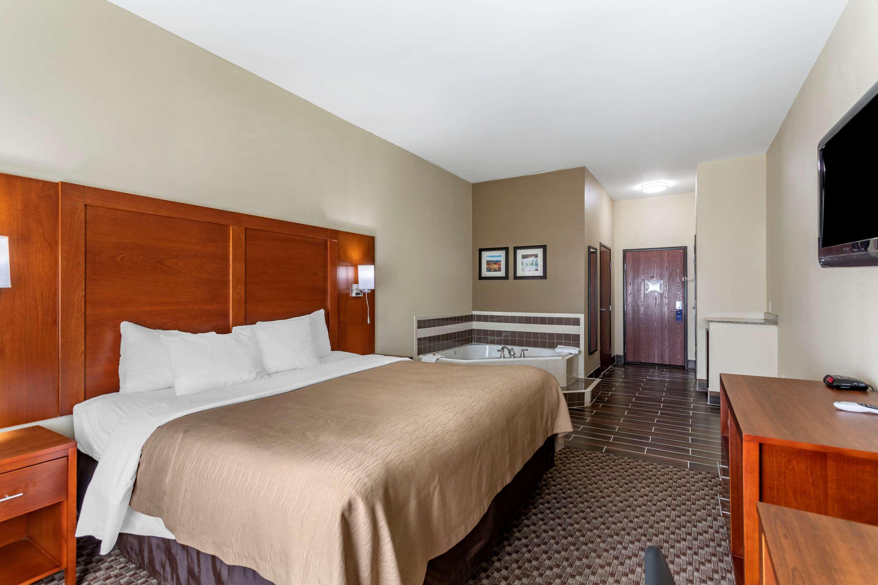 Comfort Inn & Suites Carbondale University Area エクステリア 写真