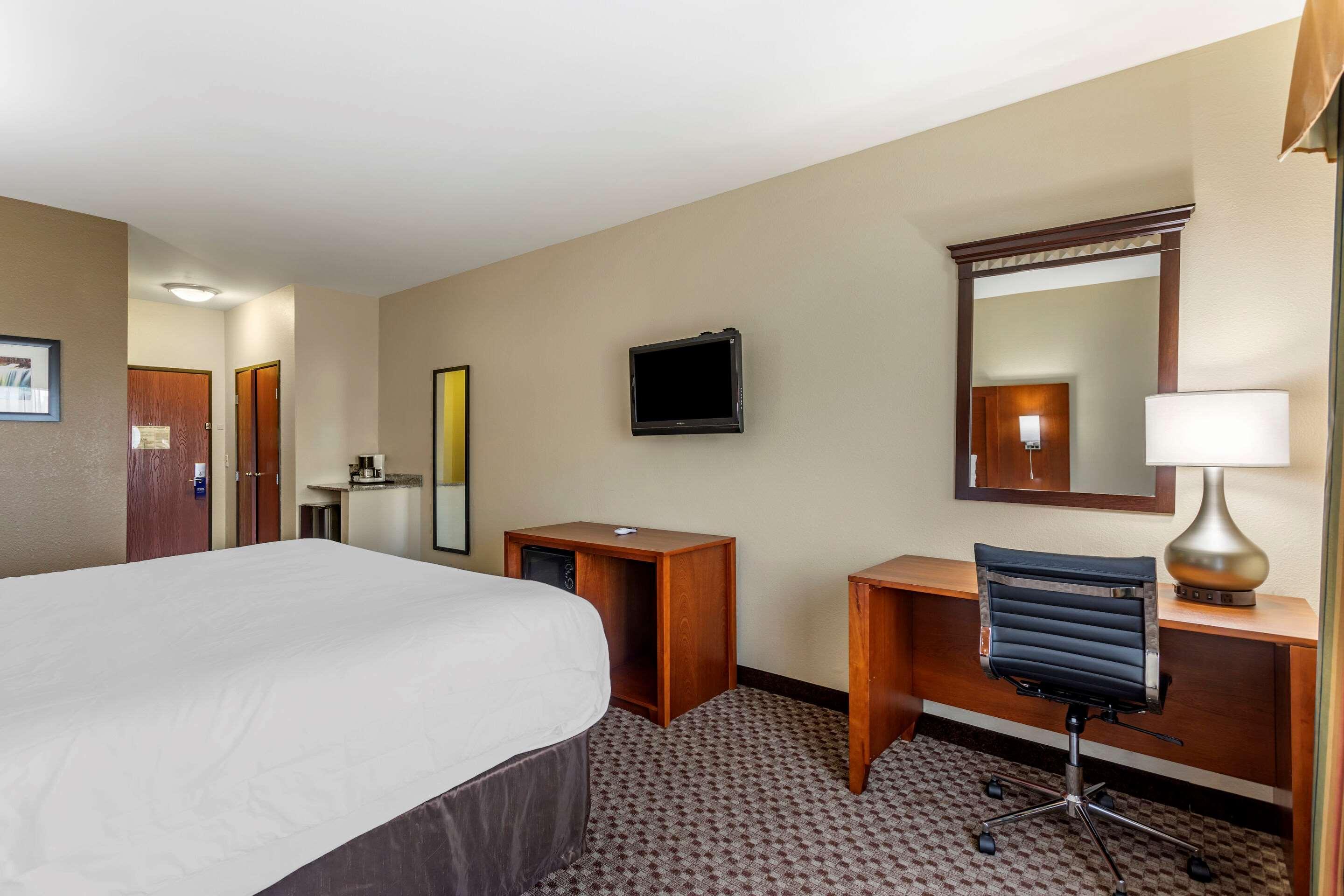 Comfort Inn & Suites Carbondale University Area エクステリア 写真