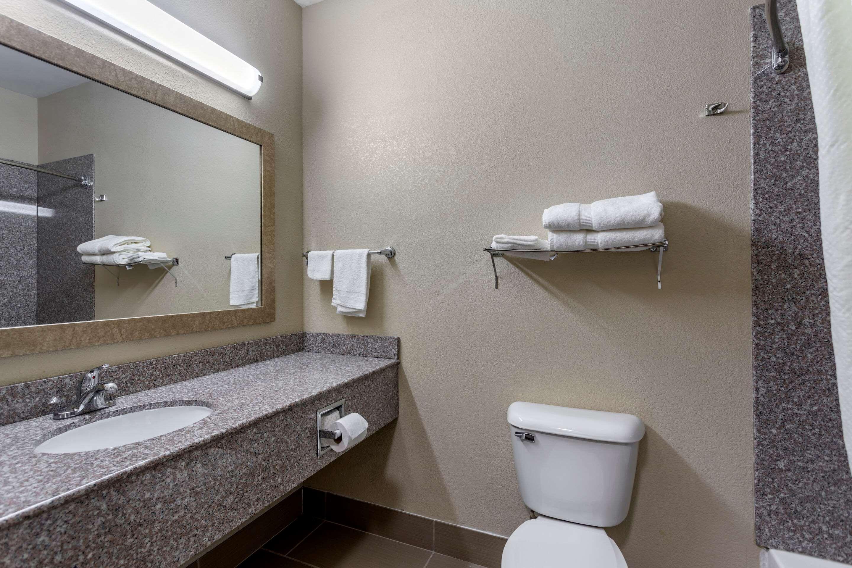 Comfort Inn & Suites Carbondale University Area エクステリア 写真
